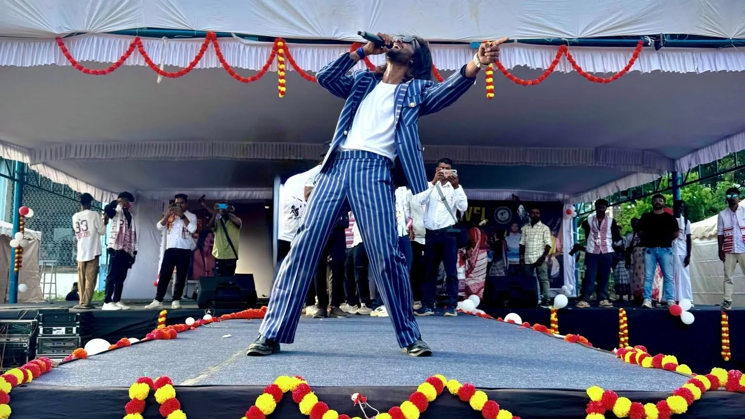 Nagpuri Singer Vivek Nayak Criticizes Rise of Vulgar Content in Jharkhand Music Industry