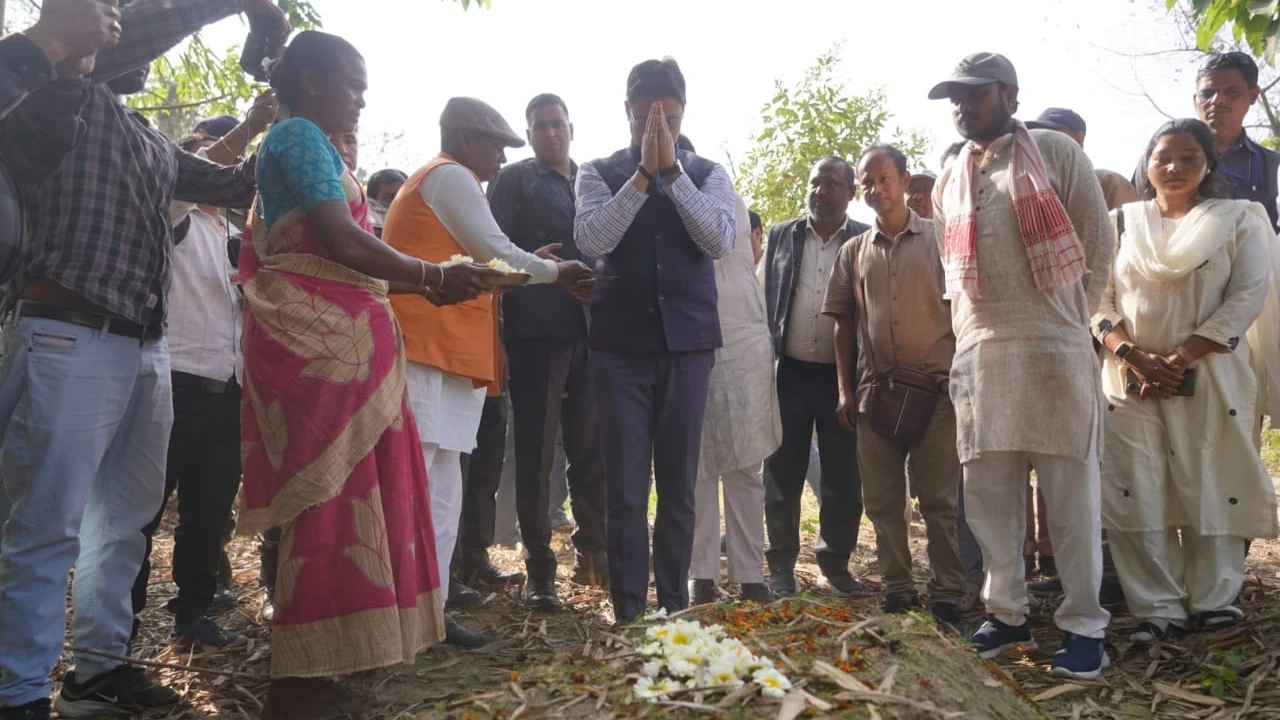 BJP MP Raju Bista Visits Family of Assaulted Pregnant Adivasi Woman, Warns West Bengal Govt of Protests in North Bengal