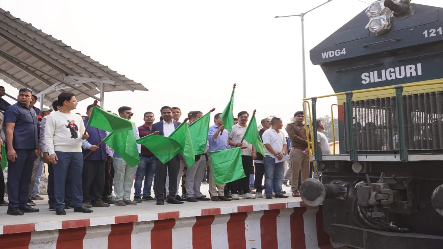 Historic Milestone for Sevoke: Mahananda Express Makes Maiden Halt; MP Raju Bista Highlights Massive Infra Push