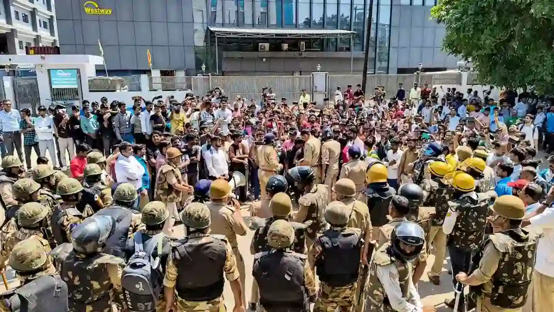 Noida Wage Protest Violence: 350 Arrested; UP Minister Claims “Well-Planned Conspiracy” With Pak Links