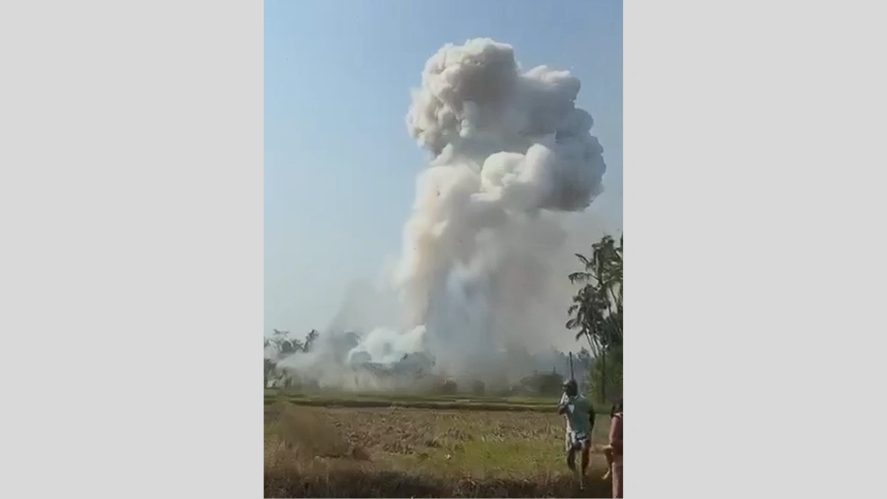 Kerala Fireworks Factory Blast Kills 13; PM Modi Announces ₹2 Lakh Ex Gratia for Victims